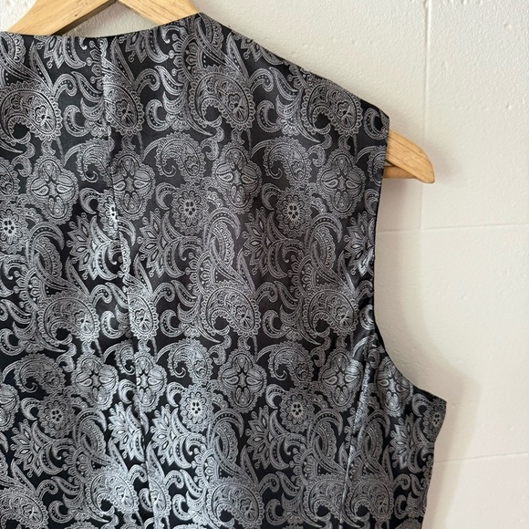 Bianca Nygård Pinstripe and Paisley Vest - Picture 6 of 9